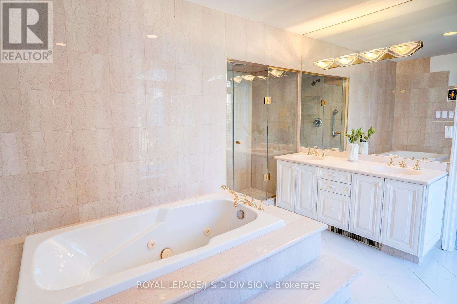 202b - 2 Doncliffe Place, Toronto, Ontario  M4N 2R1 - Photo 29 - C12471867