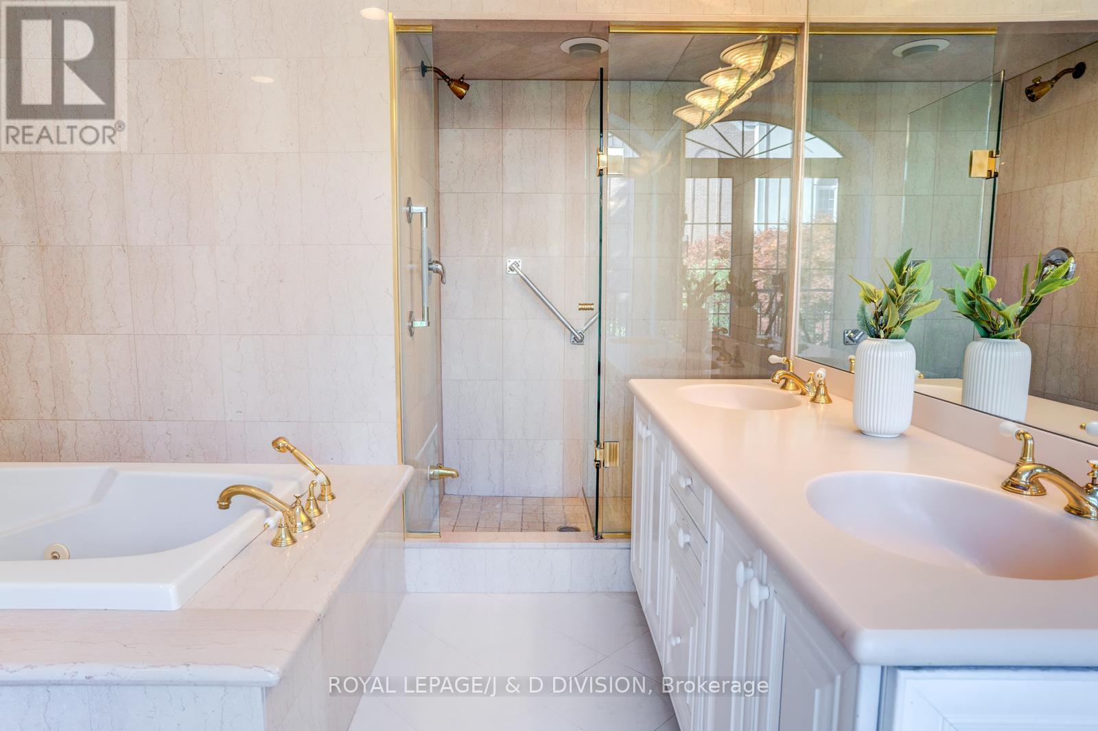 202b - 2 Doncliffe Place, Toronto, Ontario  M4N 2R1 - Photo 30 - C12471867