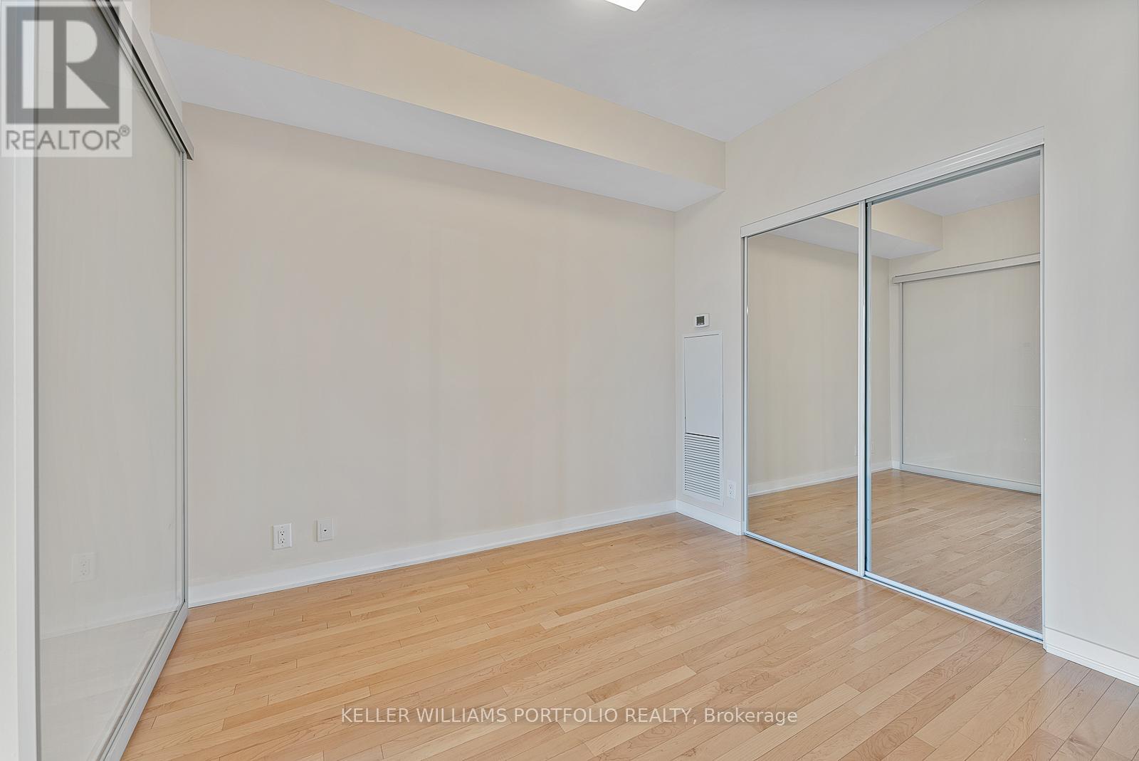 4205 - 12 York Street, Toronto, Ontario  M5J 0A9 - Photo 14 - C12471877