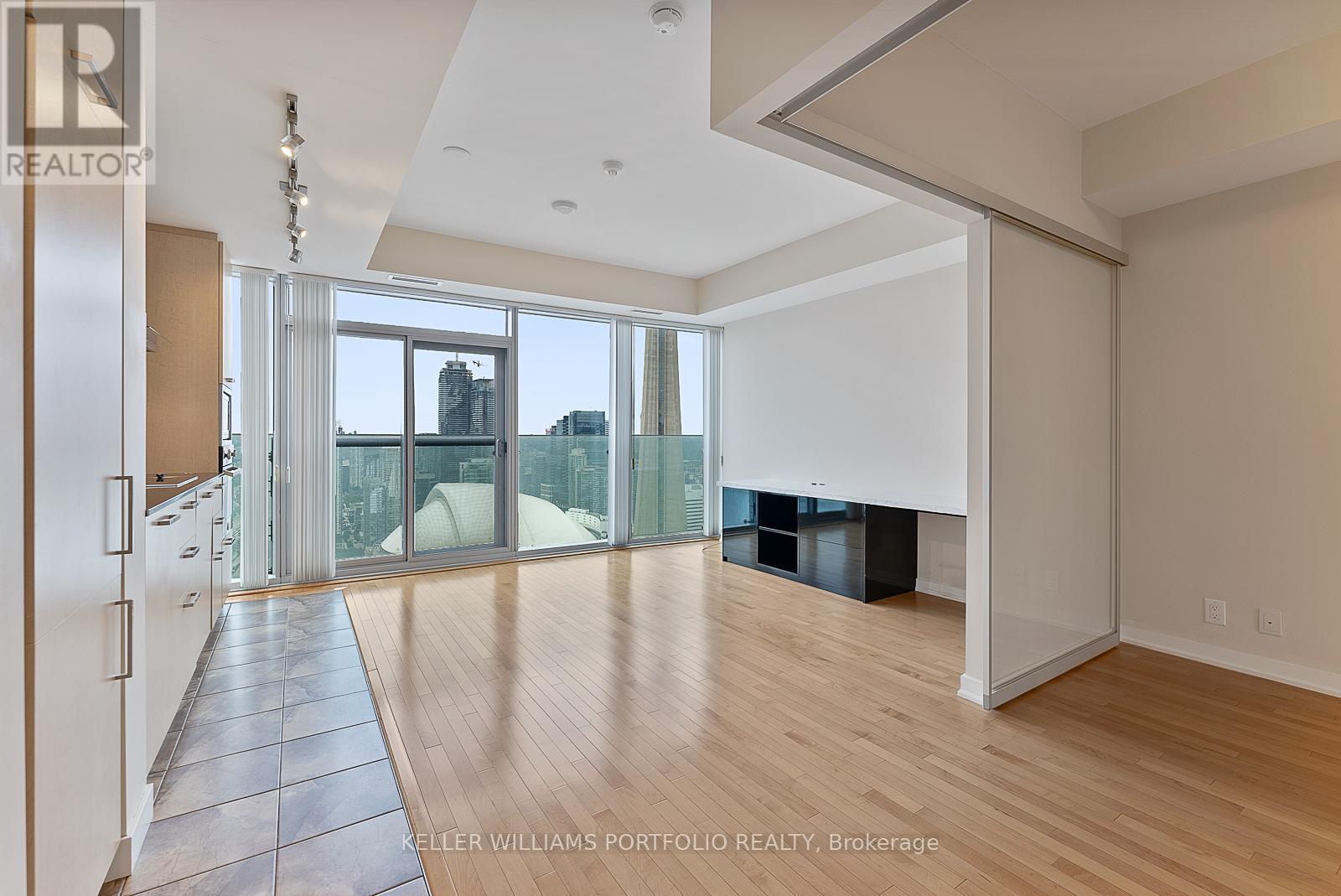 4205 - 12 York Street, Toronto, Ontario  M5J 0A9 - Photo 4 - C12471877