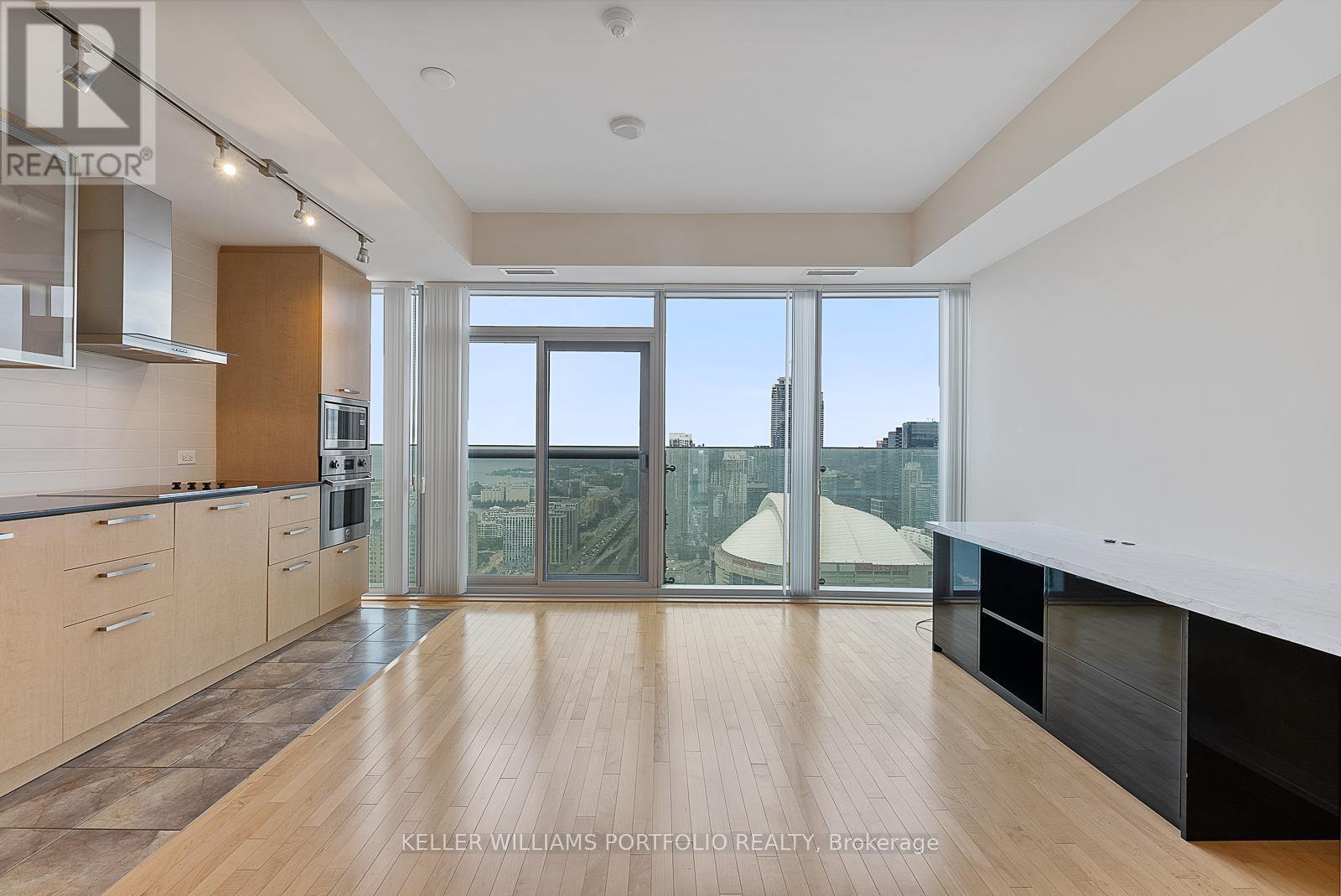 4205 - 12 York Street, Toronto, Ontario  M5J 0A9 - Photo 6 - C12471877