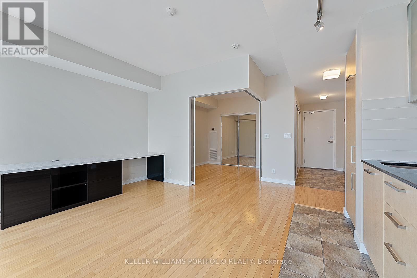 4205 - 12 York Street, Toronto, Ontario  M5J 0A9 - Photo 9 - C12471877