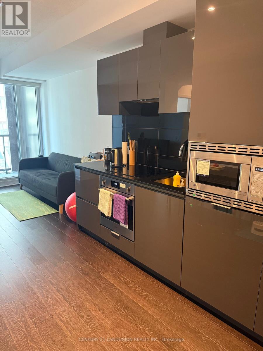 2707 - 238 Simcoe Street, Toronto, Ontario  M5T 0E2 - Photo 2 - C12471882
