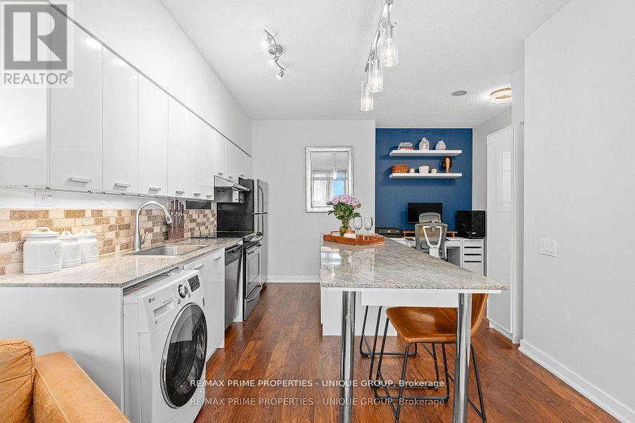 2207 - 29 Singer Court, Toronto (Bayview Village), Ontario  M2K 0B3 - Photo 12 - C12471887