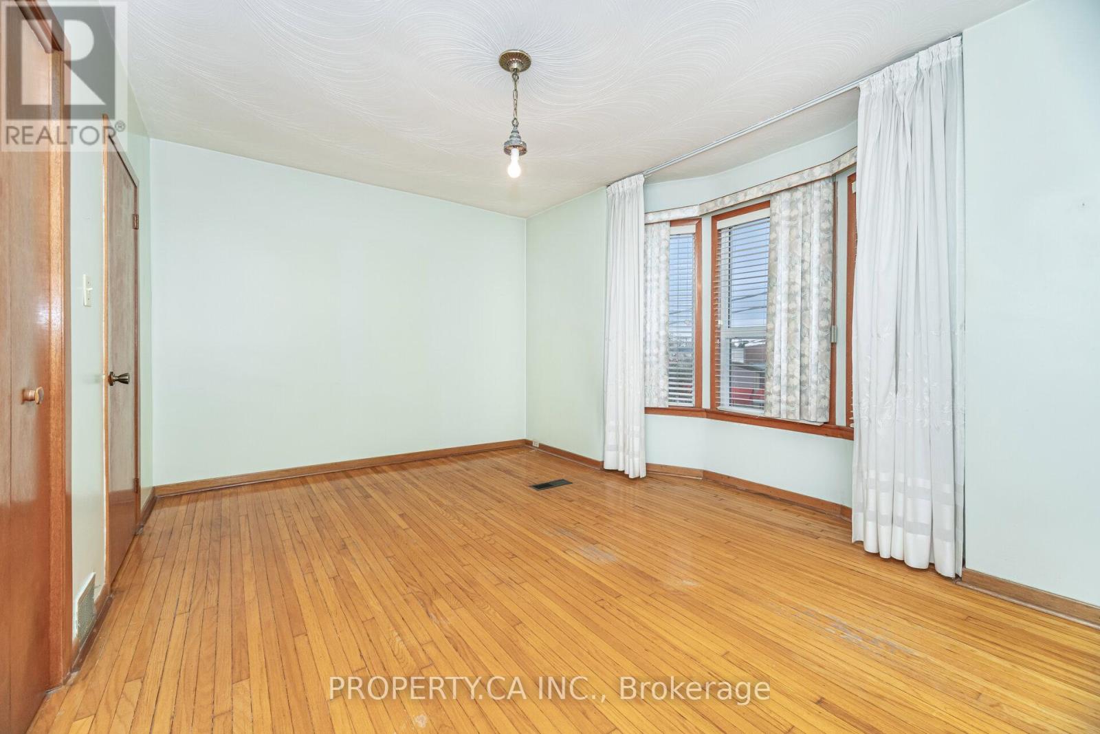 957 Dufferin Street, Toronto, Ontario  M6H 4B2 - Photo 15 - C12471908