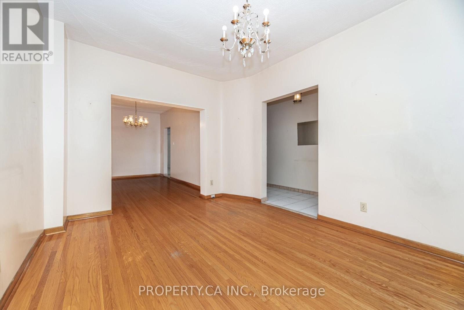 957 Dufferin Street, Toronto, Ontario  M6H 4B2 - Photo 6 - C12471908