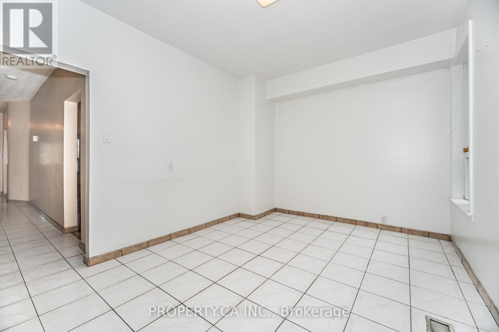 957 Dufferin Street, Toronto, Ontario  M6H 4B2 - Photo 8 - C12471908