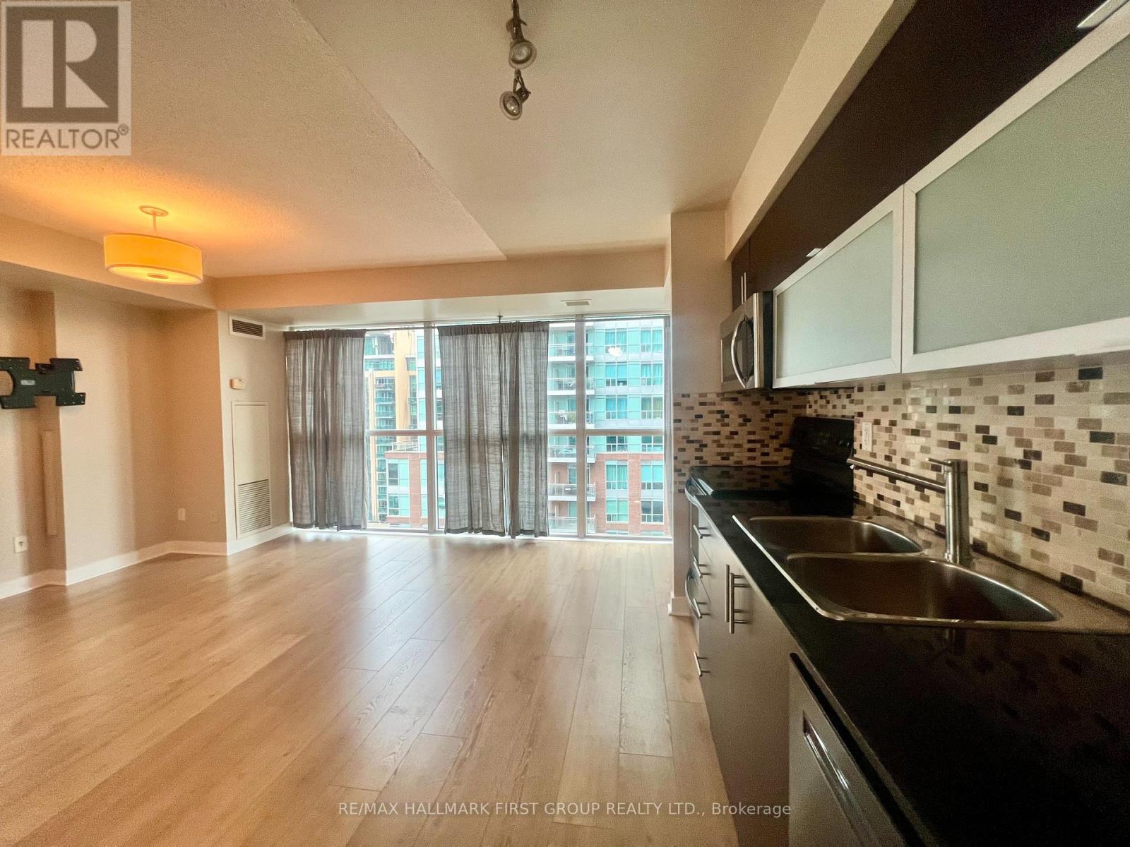 1111 - 80 Western Battery Road, Toronto, Ontario  M6K 3S1 - Photo 4 - C12471914
