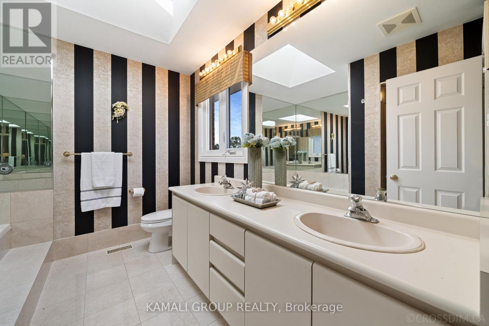 287 Dunview Avenue, Toronto (Willowdale East), Ontario  M2N 4J4 - Photo 25 - C12471941