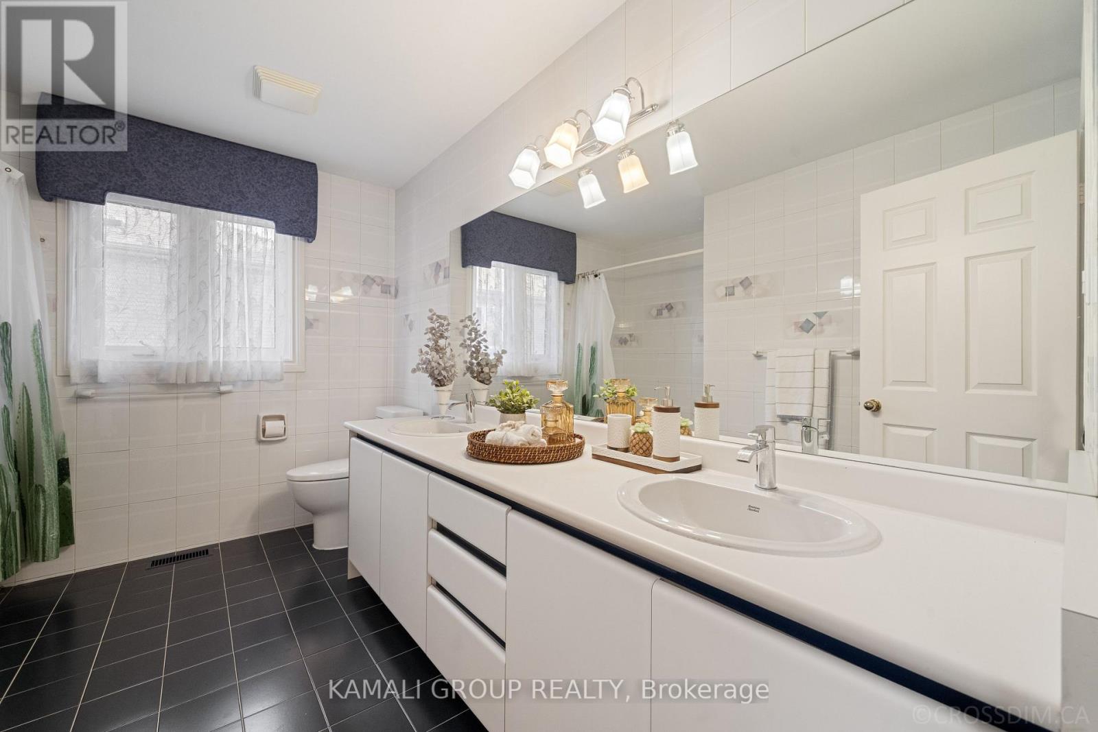 287 Dunview Avenue, Toronto (Willowdale East), Ontario  M2N 4J4 - Photo 32 - C12471941