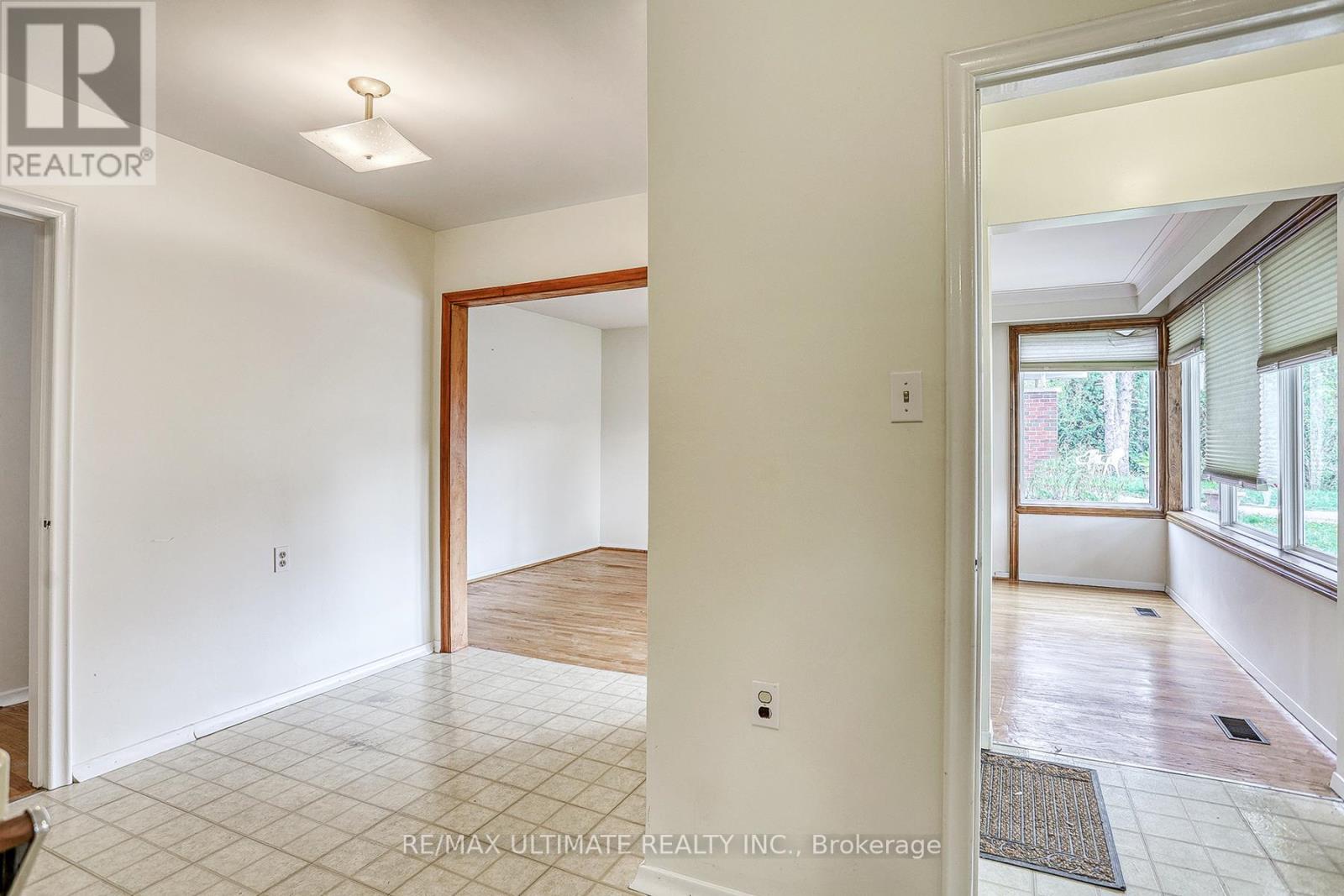 40 Treverton Drive, Toronto, Ontario  M1K 3S6 - Photo 10 - E12471826