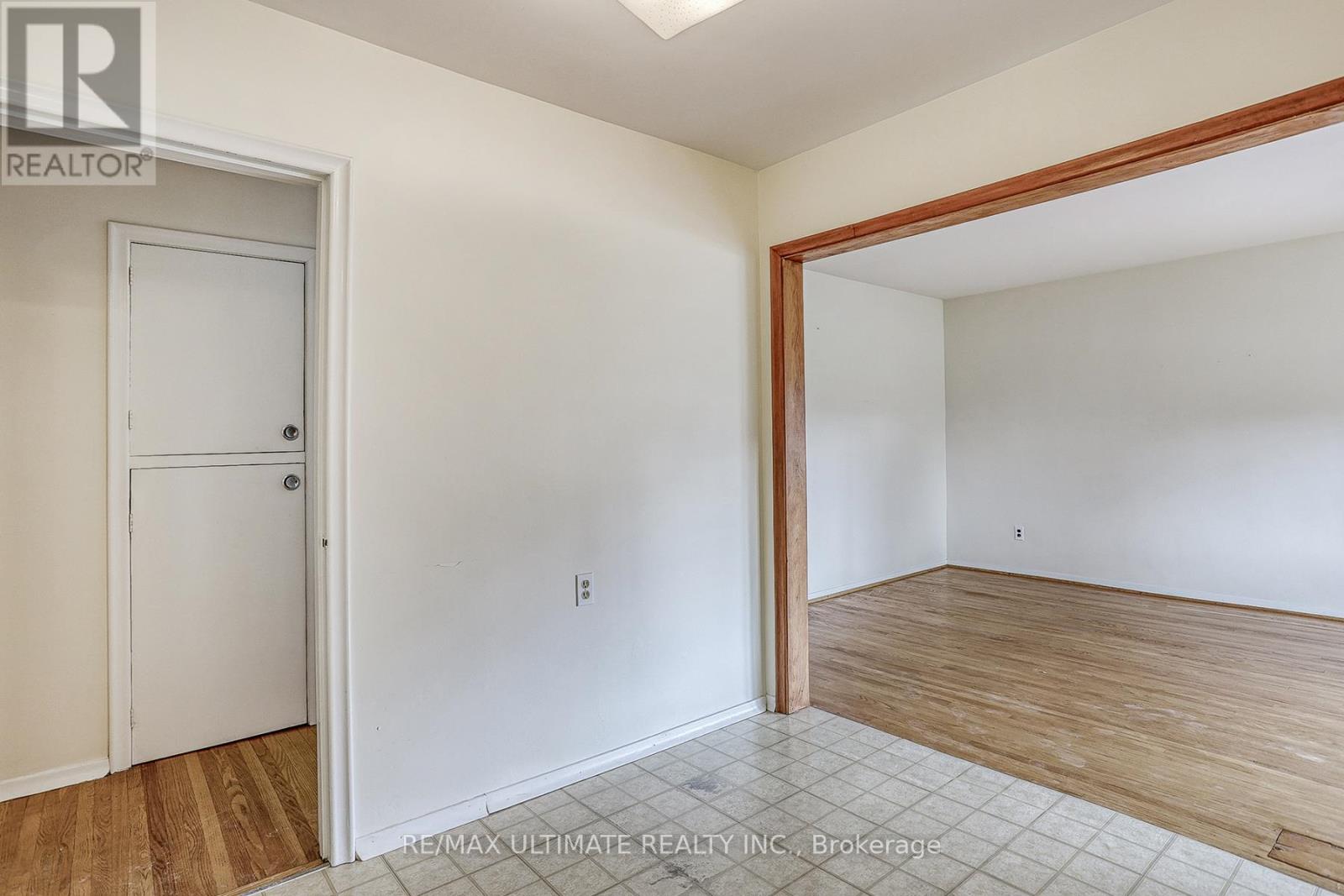 40 Treverton Drive, Toronto, Ontario  M1K 3S6 - Photo 11 - E12471826
