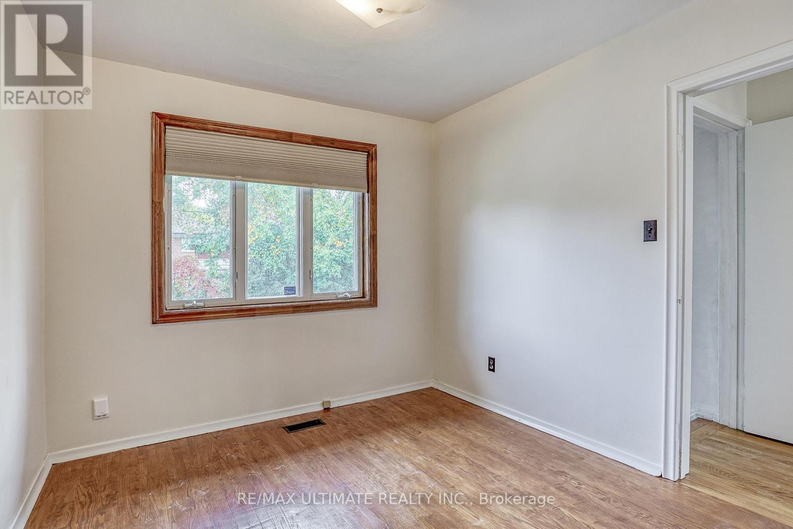 40 Treverton Drive, Toronto, Ontario  M1K 3S6 - Photo 15 - E12471826