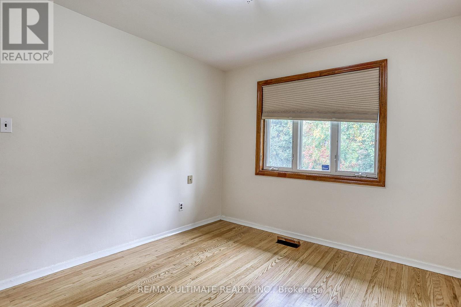 40 Treverton Drive, Toronto, Ontario  M1K 3S6 - Photo 18 - E12471826