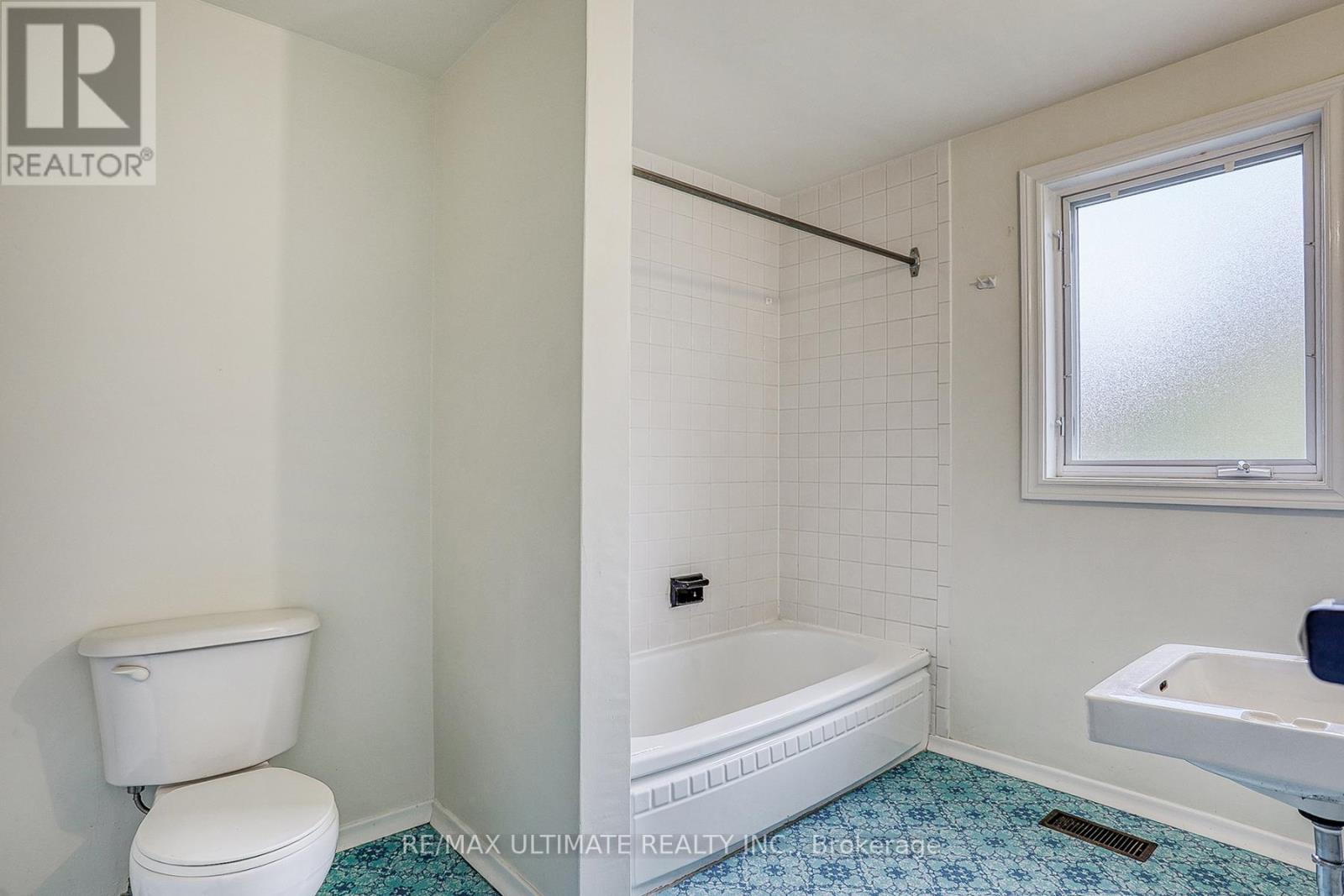 40 Treverton Drive, Toronto, Ontario  M1K 3S6 - Photo 26 - E12471826