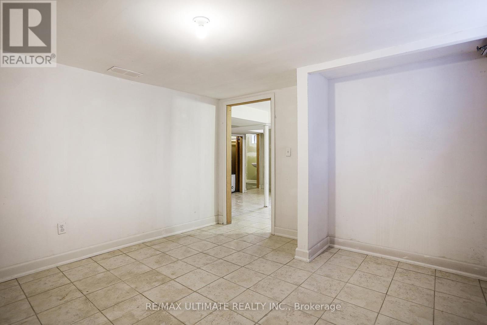 40 Treverton Drive, Toronto, Ontario  M1K 3S6 - Photo 34 - E12471826