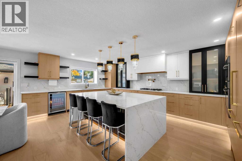 4239 Vauxhall Crescent Nw, Calgary, Alberta  T3A 0X8 - Photo 4 - A2265706