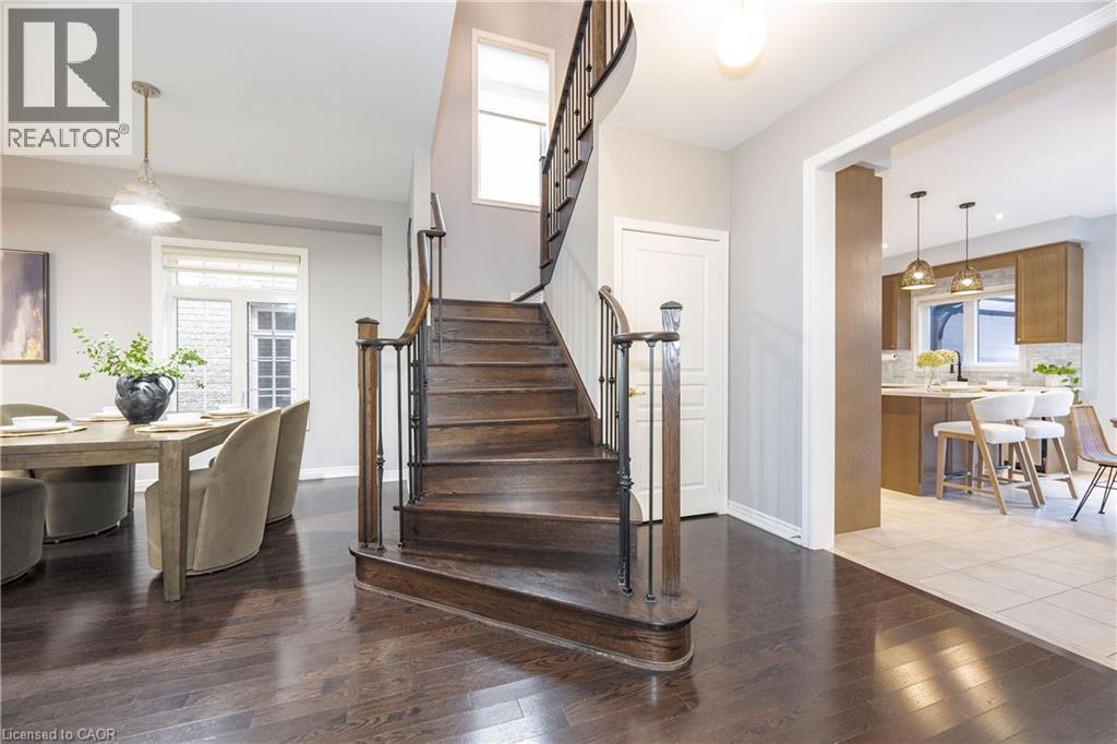 19 Mcknight Avenue, Waterdown, Ontario  L8B 0R5 - Photo 12 - 40780655