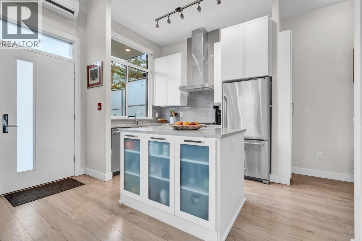 Th1 1728 Gilmore Avenue, Burnaby, British Columbia  V5C 0L3 - Photo 8 - R3059895