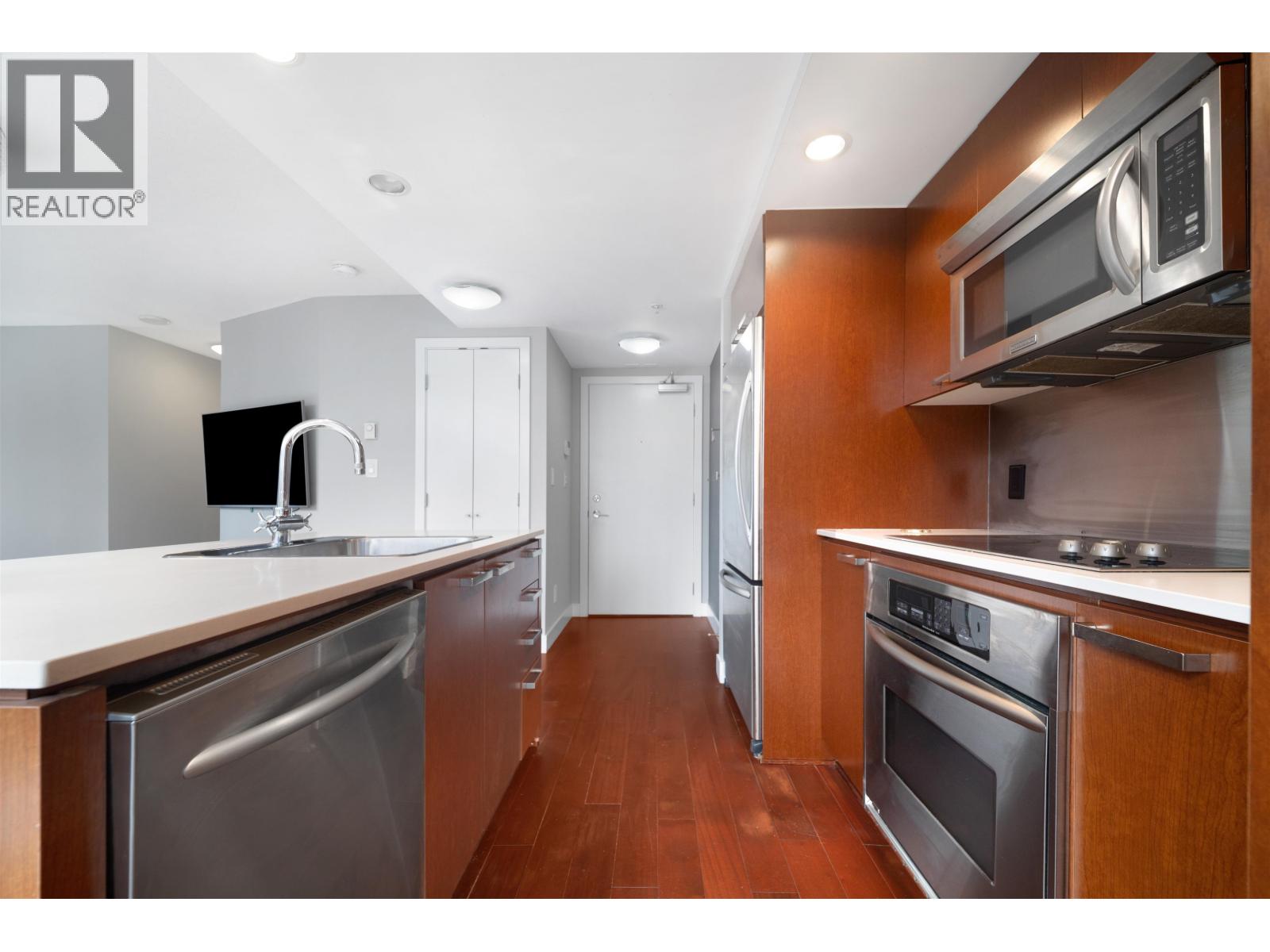 701 1255 Seymour Street, Vancouver, British Columbia  V7J 2J8 - Photo 3 - R3059897