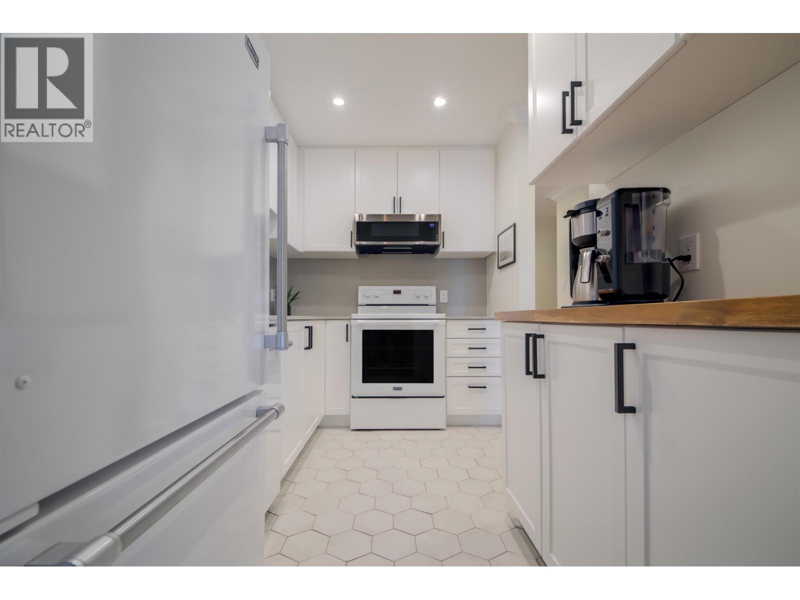 301 1868 E 11th Avenue, Vancouver, British Columbia  V5N 1Z1 - Photo 10 - R3059899