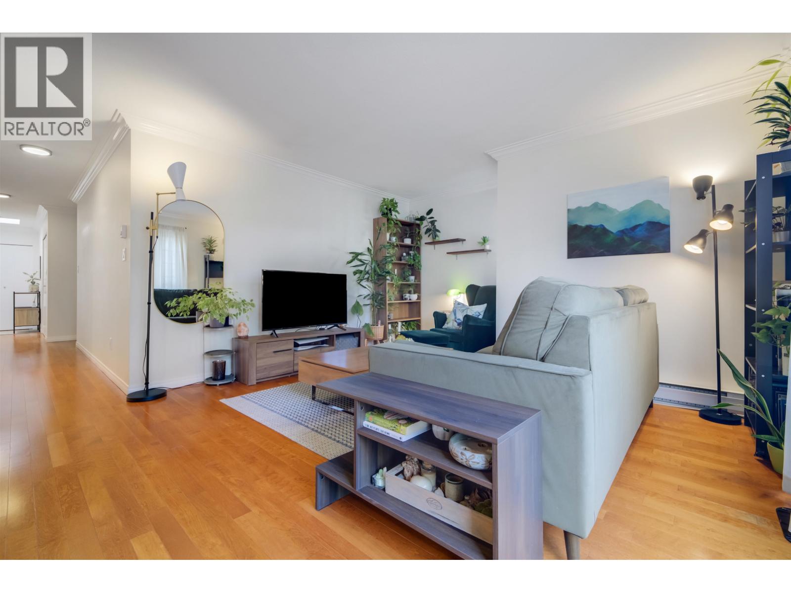 301 1868 E 11th Avenue, Vancouver, British Columbia  V5N 1Z1 - Photo 4 - R3059899