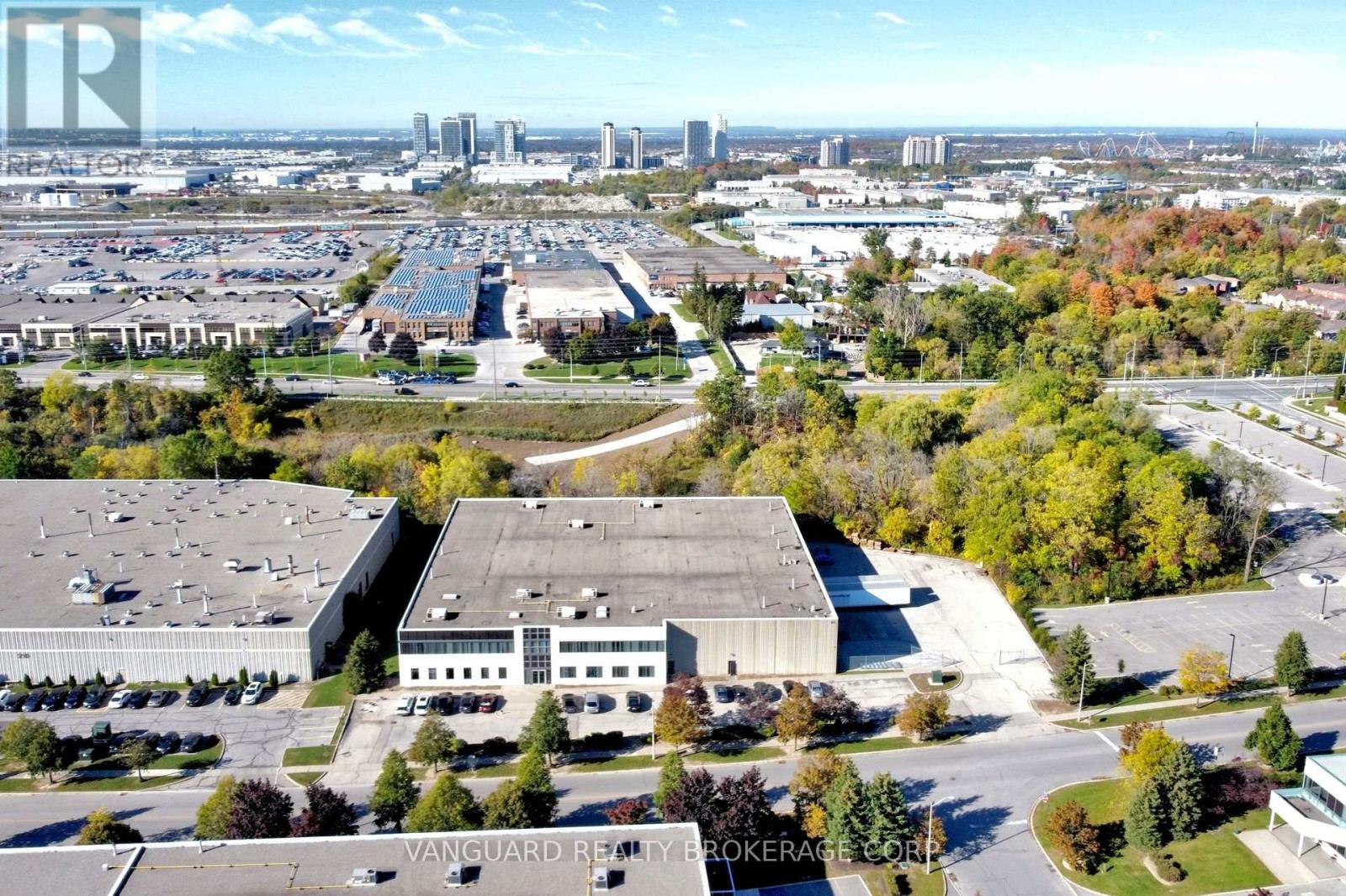 100 Jacob Keffer Parkway, Vaughan, Ontario  L4K 4W3 - Photo 3 - N12471817
