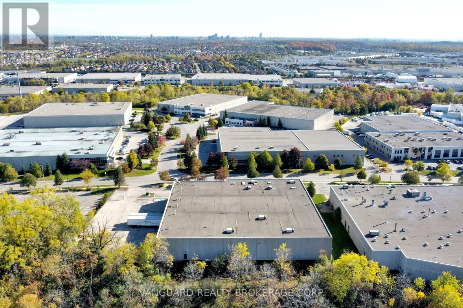 100 Jacob Keffer Parkway, Vaughan, Ontario  L4K 4W3 - Photo 5 - N12471817