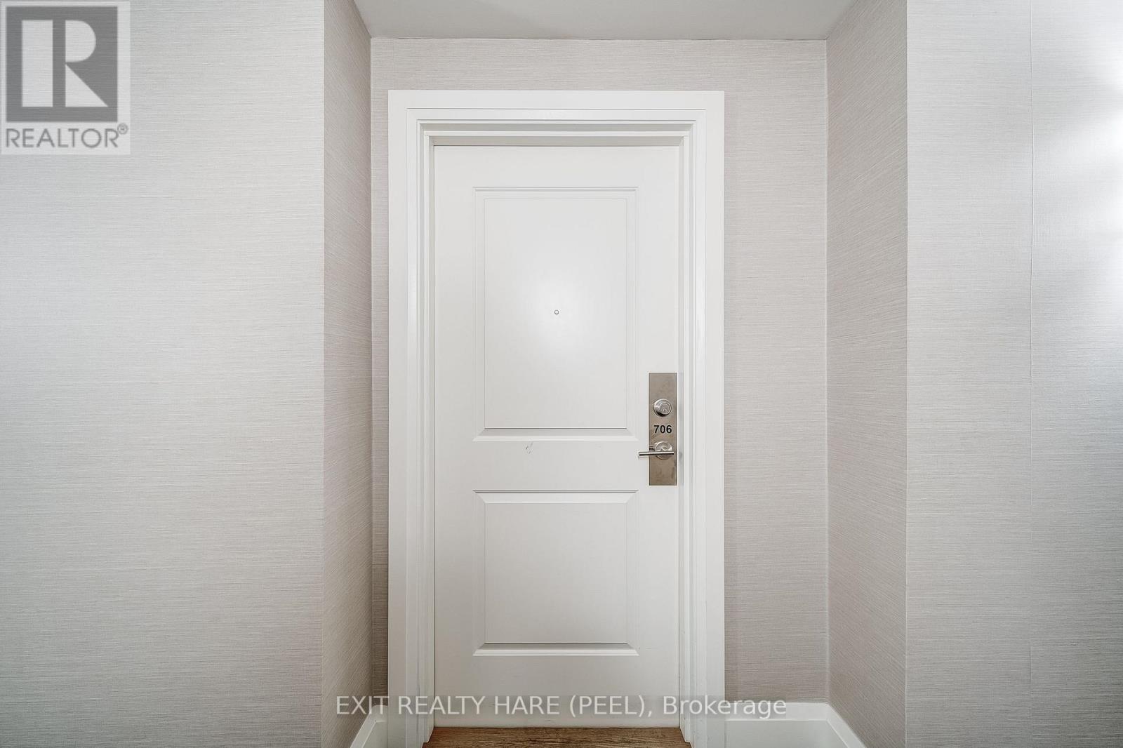 706 - 12 Woodstream Boulevard, Vaughan, Ontario  L4L 8C3 - Photo 4 - N12471819