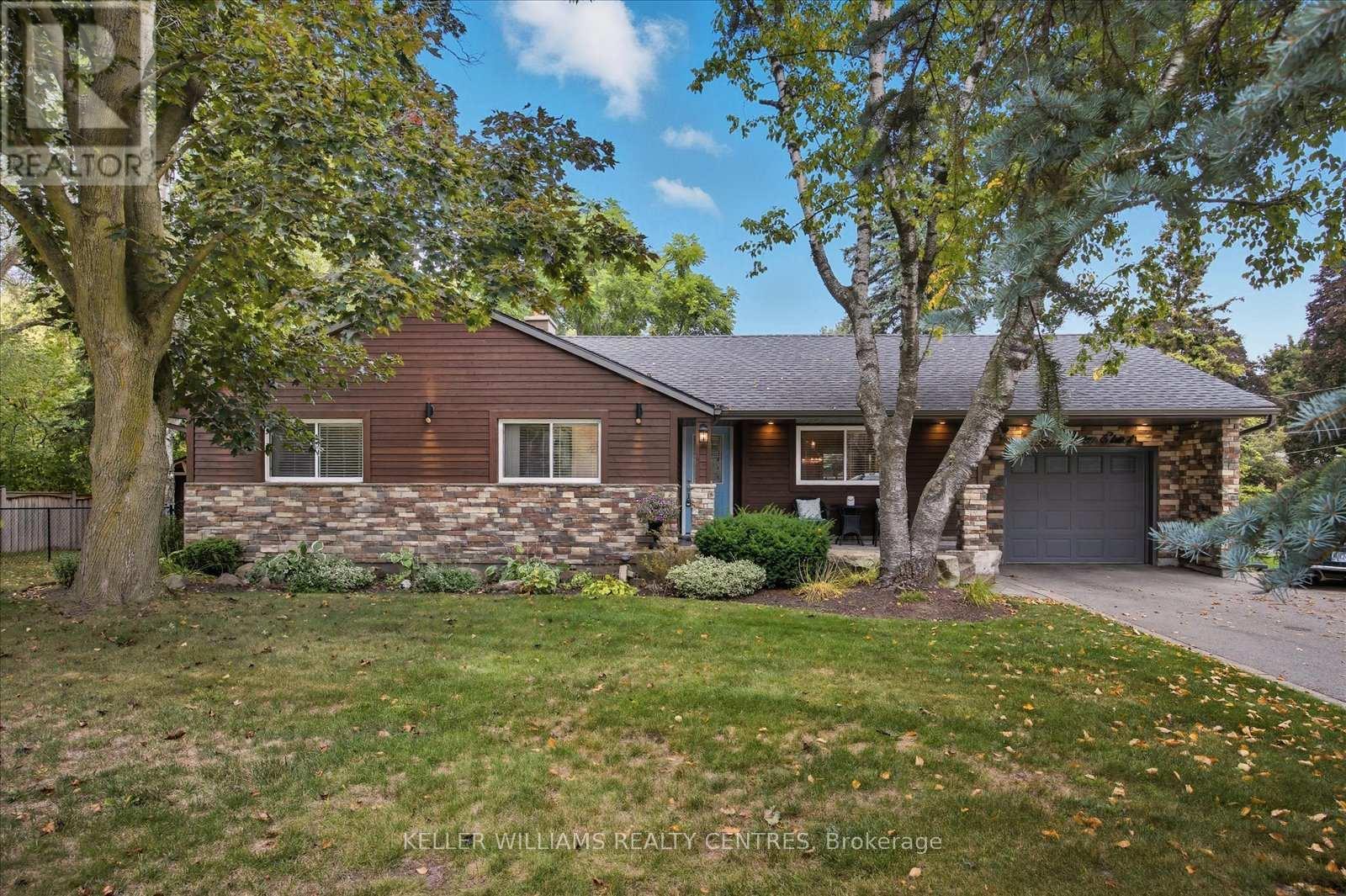 261 Queen Street, Newmarket, Ontario  L3Y 2G1 - Photo 2 - N12471837