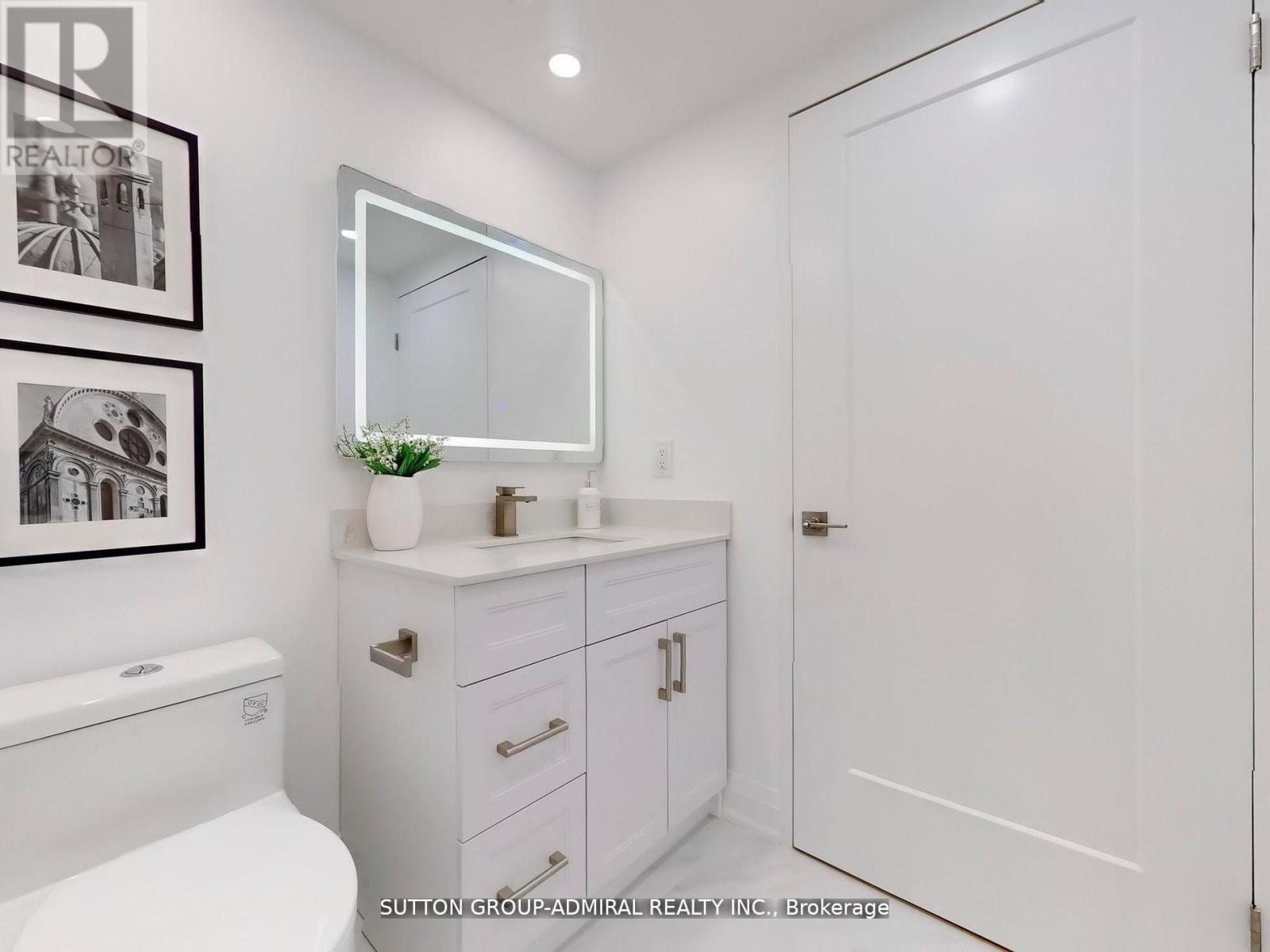 401 - 11 Townsgate Drive, Vaughan, Ontario  L4J 8G4 - Photo 21 - N12471842