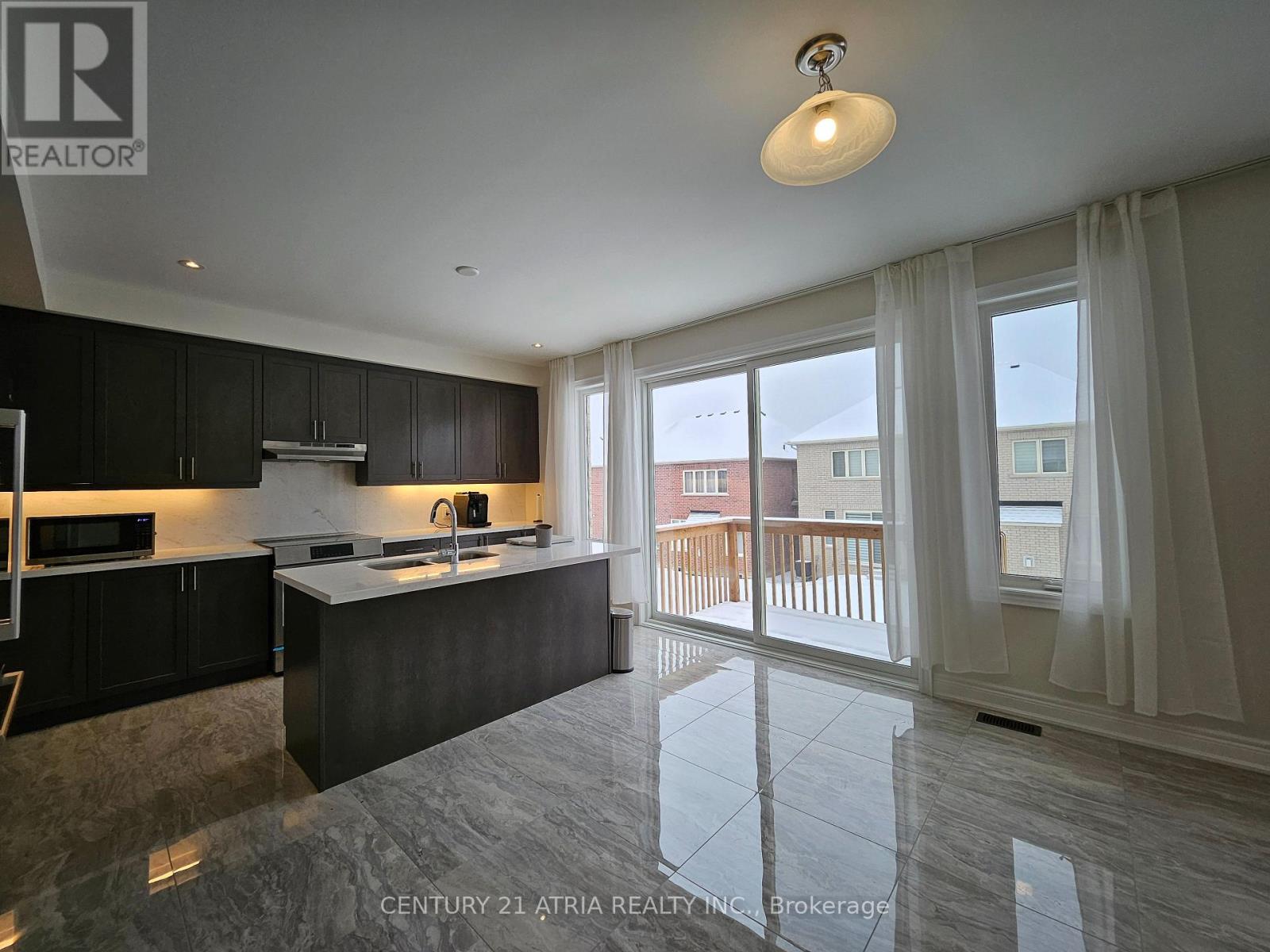 Upper - 22 Watershed Gate, East Gwillimbury, Ontario  L0G 1R0 - Photo 10 - N12471891