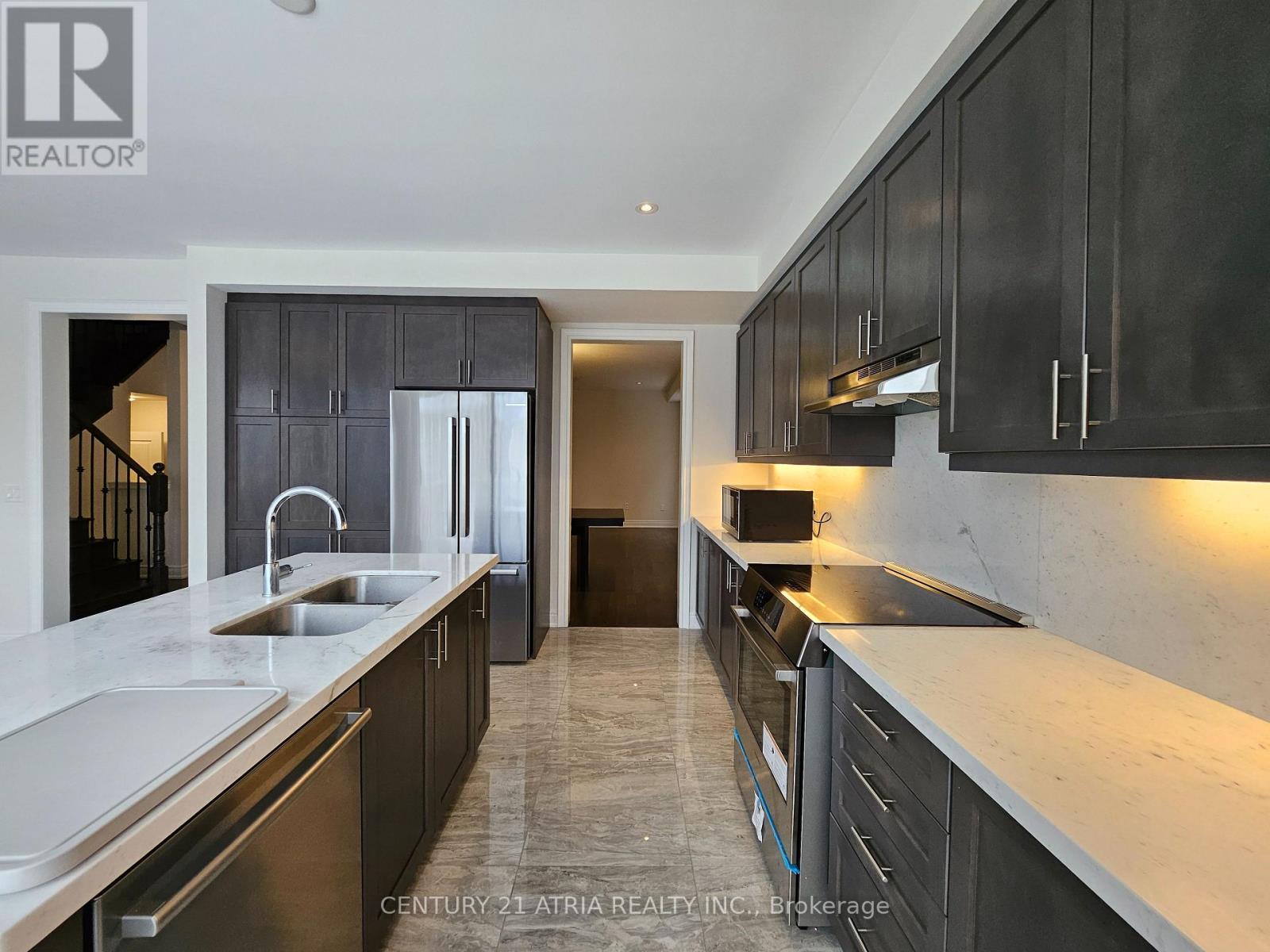 Upper - 22 Watershed Gate, East Gwillimbury, Ontario  L0G 1R0 - Photo 14 - N12471891