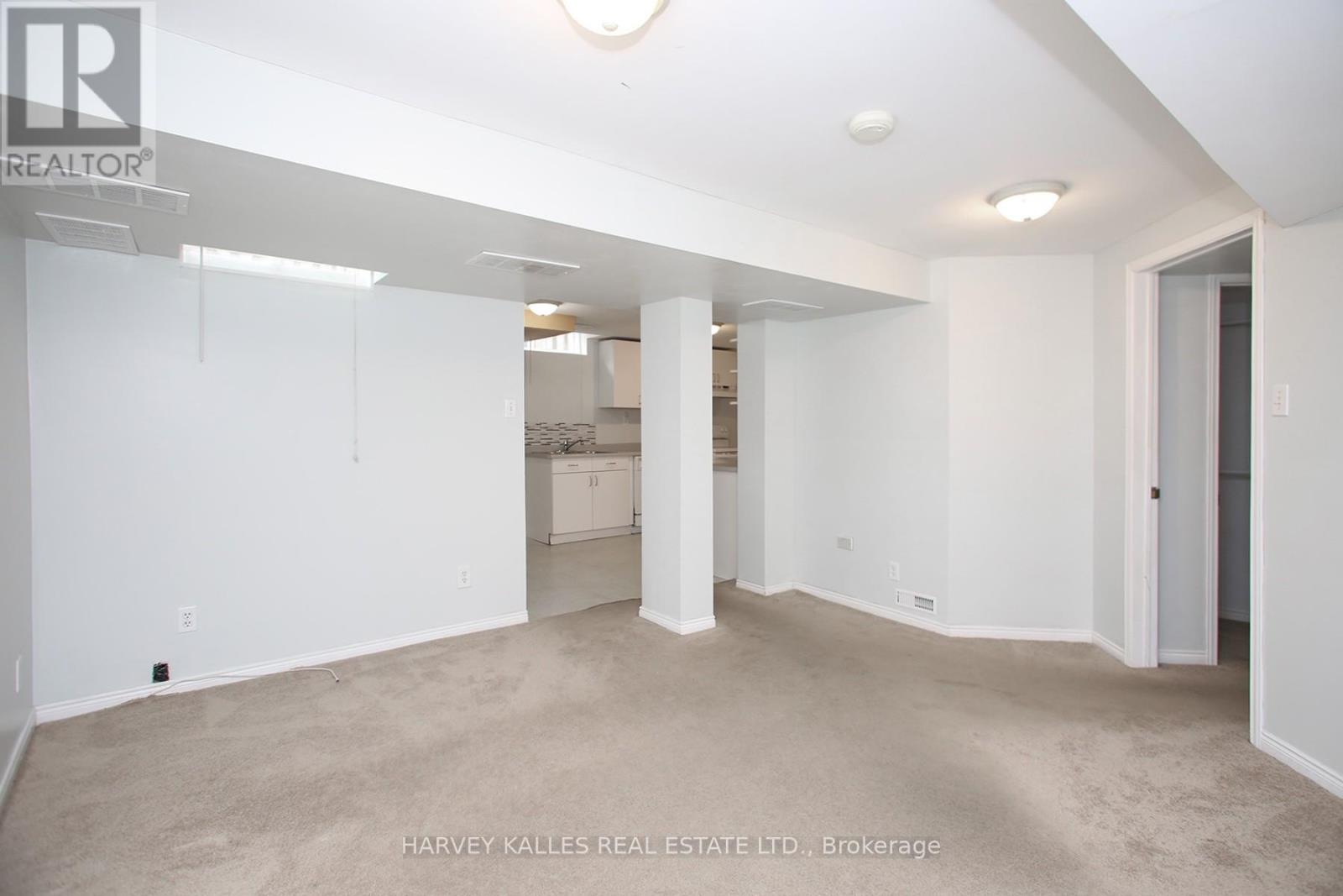 295 Brimson Drive, Newmarket, Ontario  L3X 1H9 - Photo 15 - N12471895