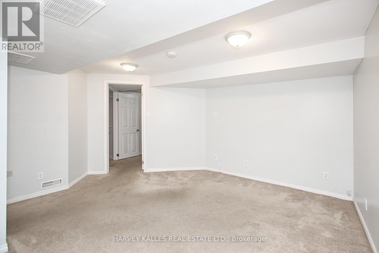 295 Brimson Drive, Newmarket, Ontario  L3X 1H9 - Photo 16 - N12471895