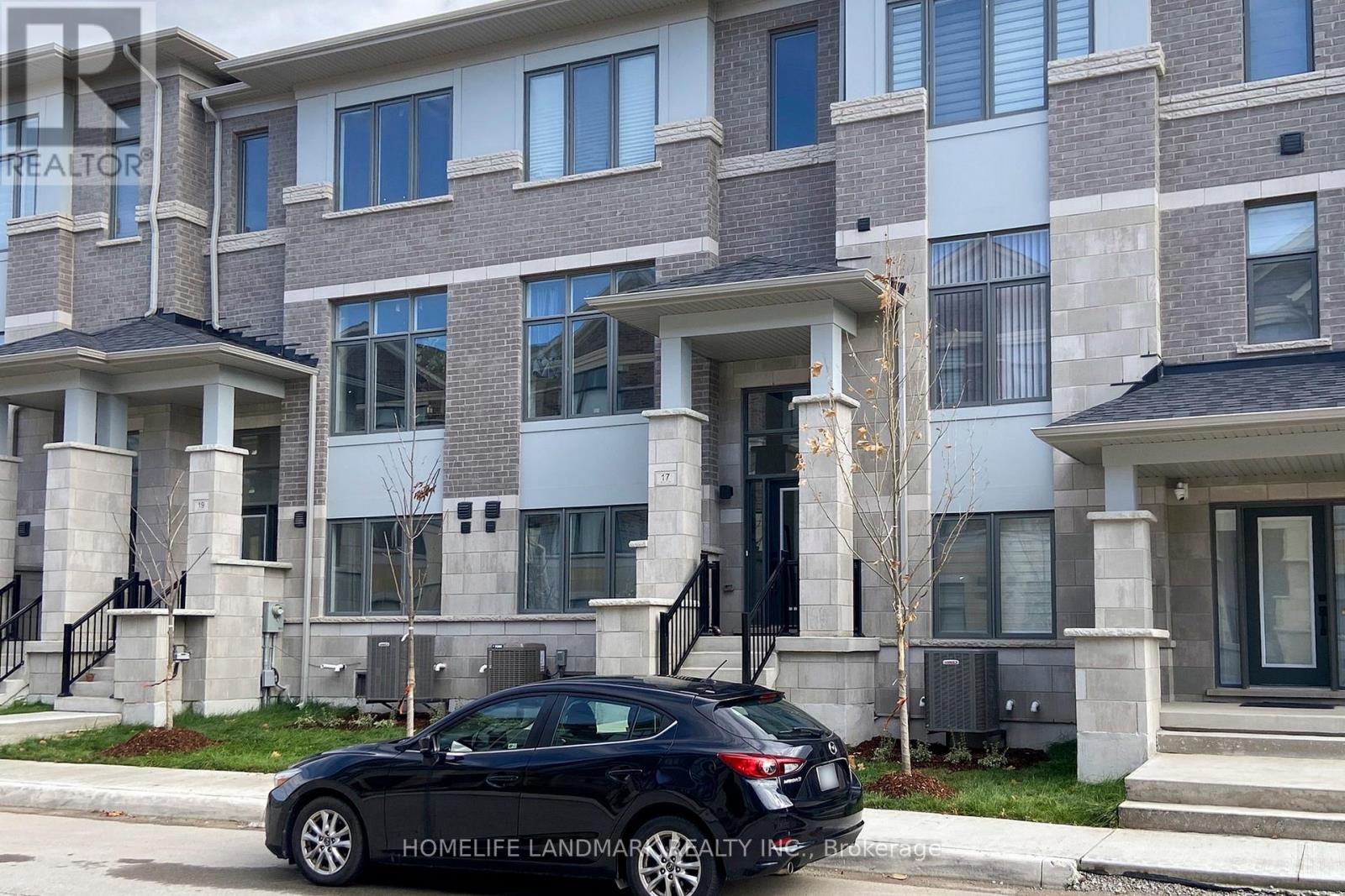 17 Kahshe Lane, Richmond Hill, Ontario  L4S 0N7 - Photo 2 - N12471898