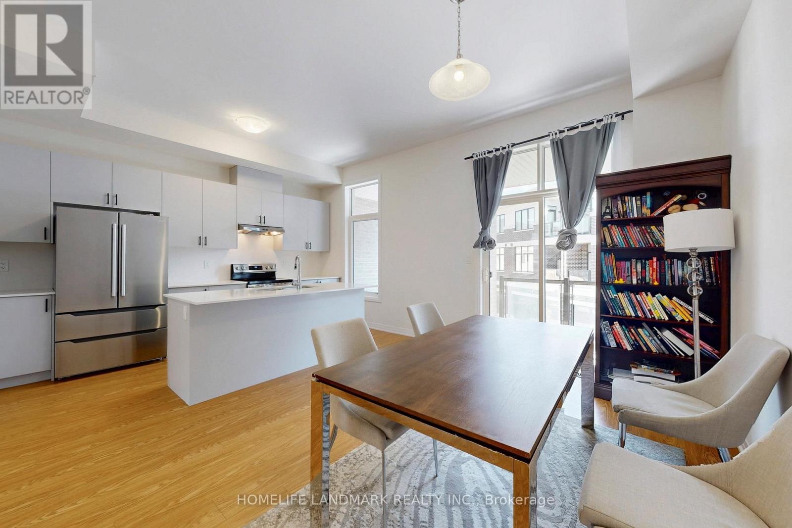 17 Kahshe Lane, Richmond Hill, Ontario  L4S 0N7 - Photo 5 - N12471898