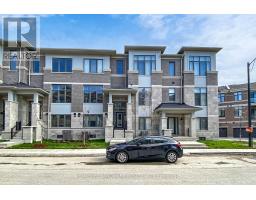 17 KAHSHE LANE, Richmond Hill, Ontario