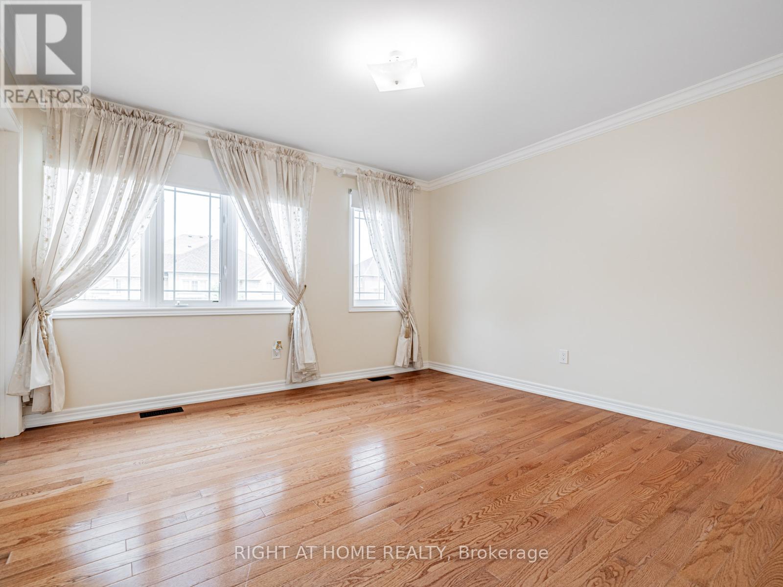 67 Timna Crescent, Vaughan, Ontario  L6A 4L7 - Photo 17 - N12471938