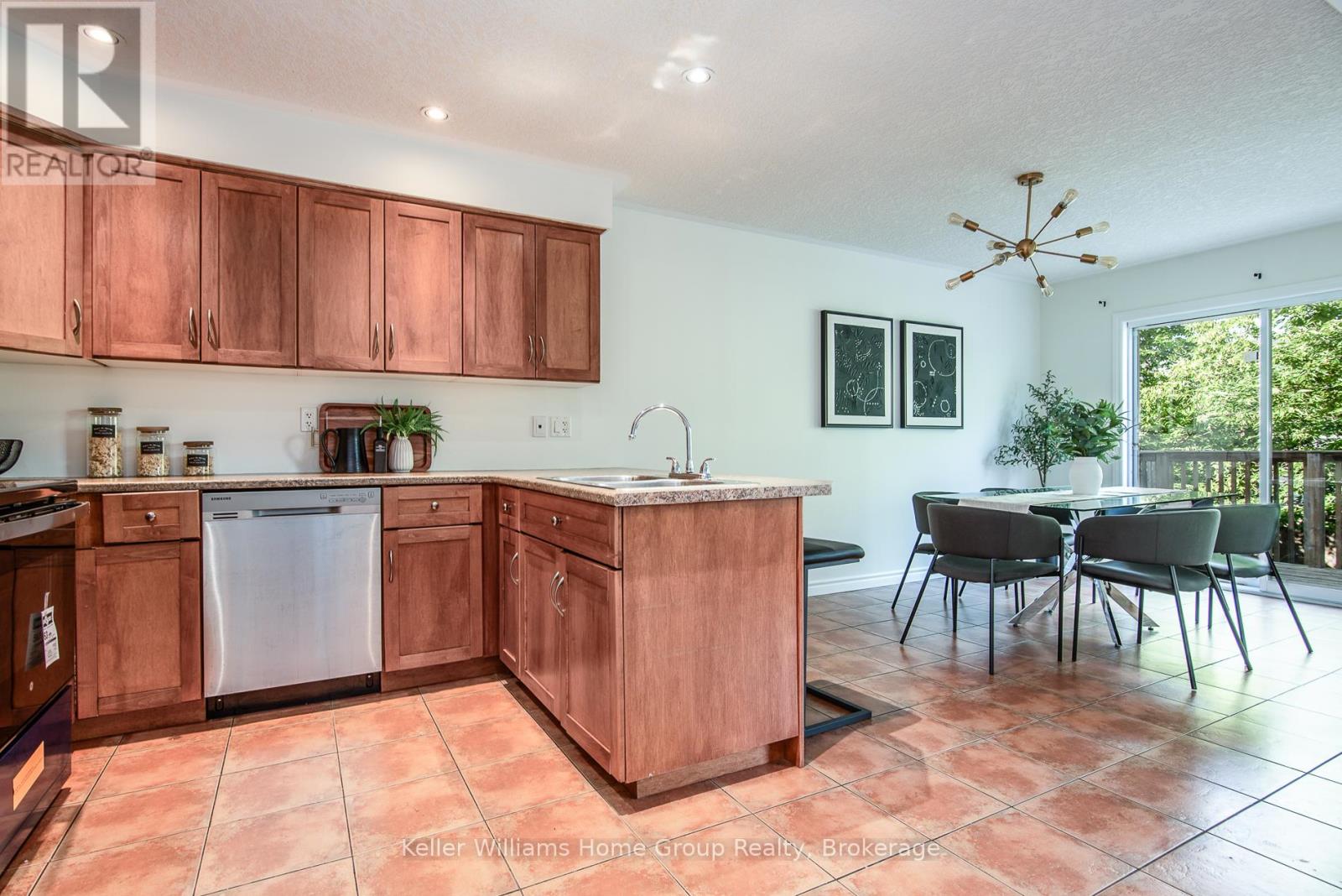 230 Rickson Avenue, Guelph, Ontario  N1G 5H1 - Photo 6 - X12471978