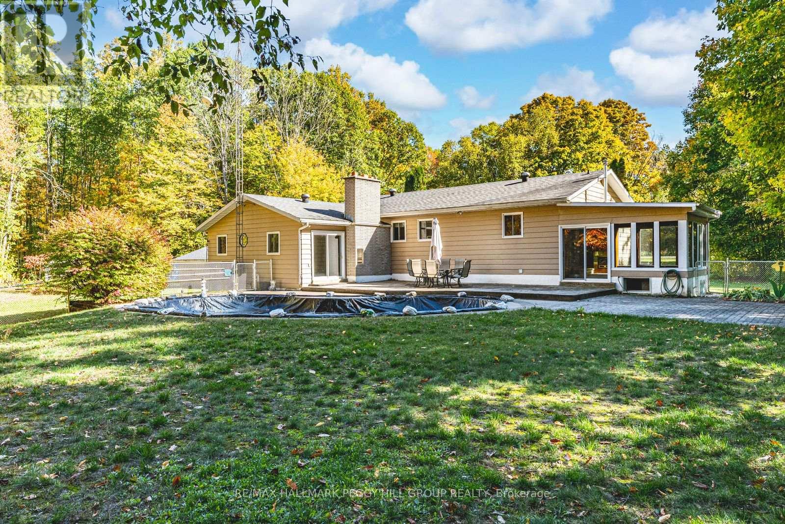 350 5 Concession W, Tiny, Ontario  L0L 2T0 - Photo 2 - S12471847