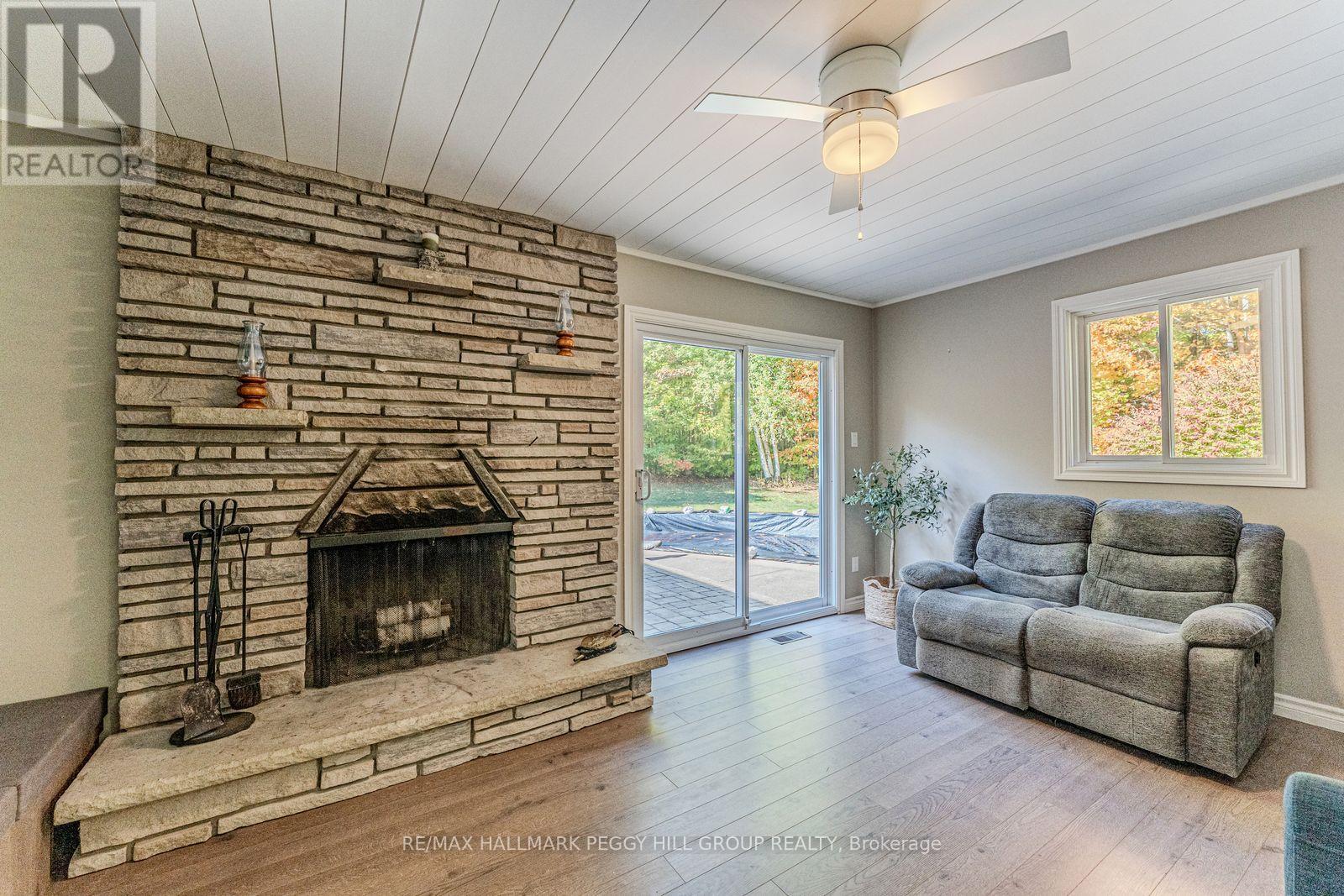 350 5 Concession W, Tiny, Ontario  L0L 2T0 - Photo 6 - S12471847
