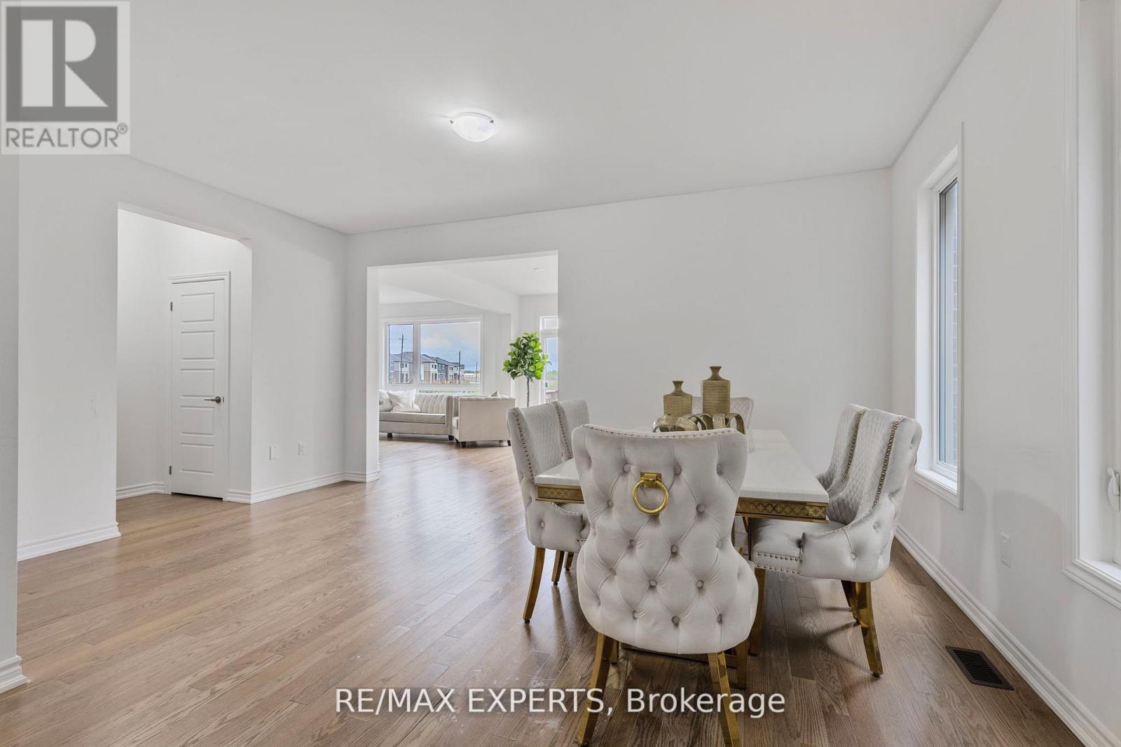 58 Shepherd Drive, Barrie, Ontario  L9J 0P3 - Photo 15 - S12471851