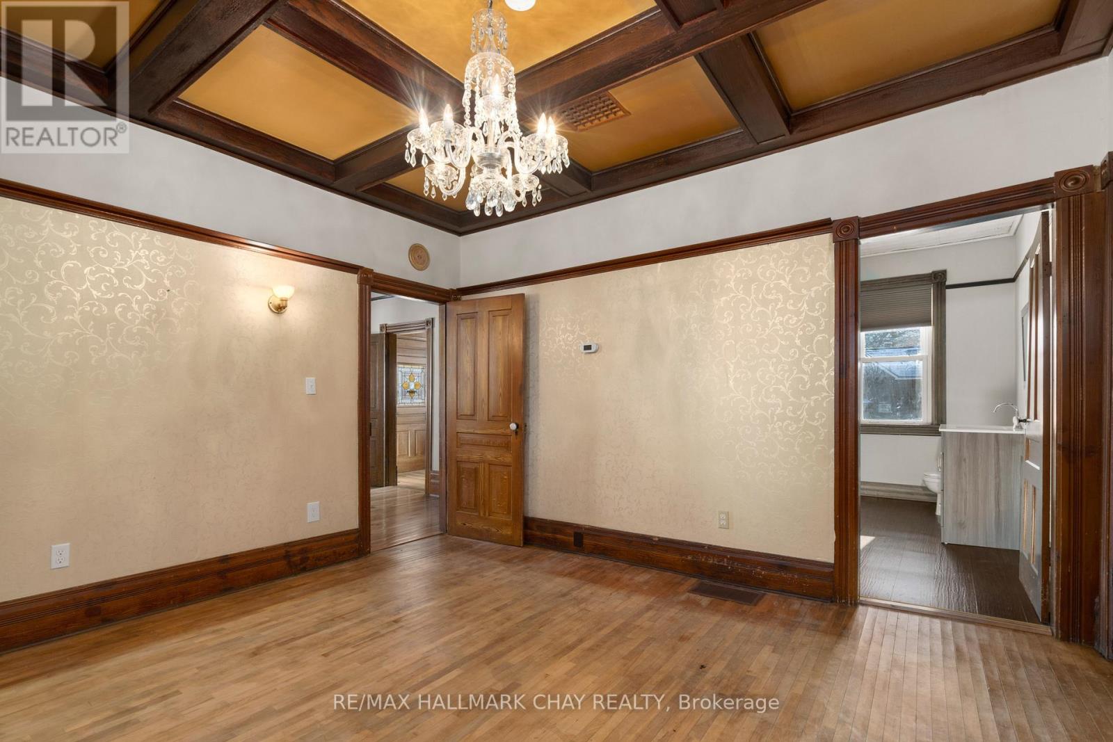 4514 Penetanguishene Road, Springwater, Ontario  L0L 1V0 - Photo 10 - S12471924