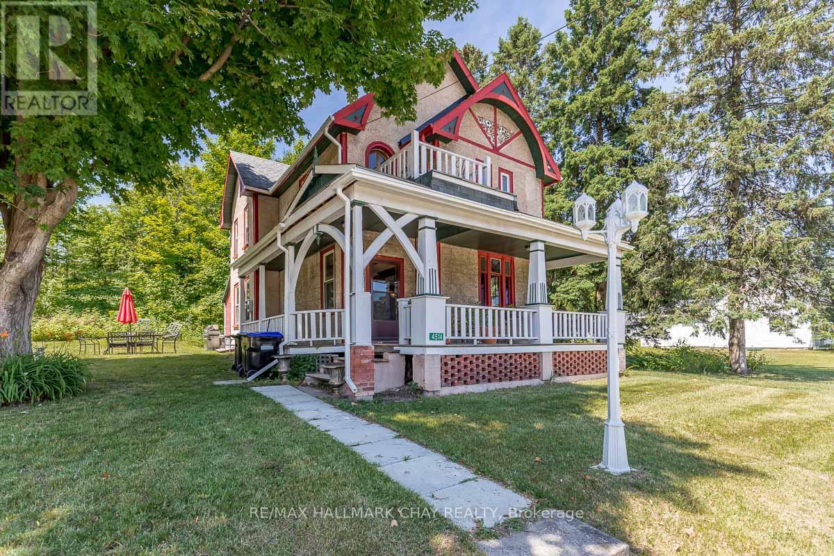 4514 Penetanguishene Road, Springwater, Ontario  L0L 1V0 - Photo 2 - S12471924