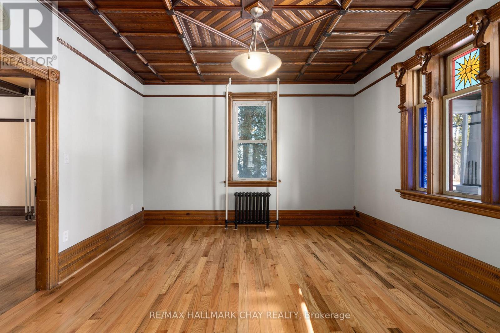 4514 Penetanguishene Road, Springwater, Ontario  L0L 1V0 - Photo 7 - S12471924