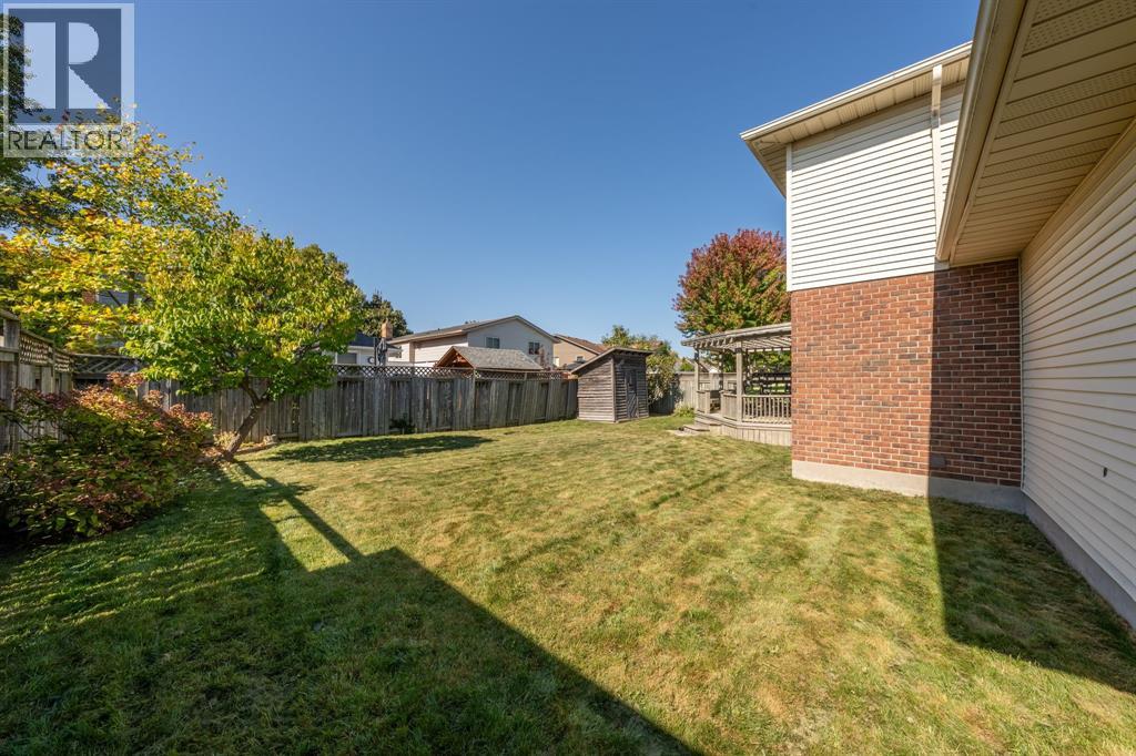 1013 Plymouth Street, Sarnia, Ontario  N7S 5Z4 - Photo 37 - 25026453