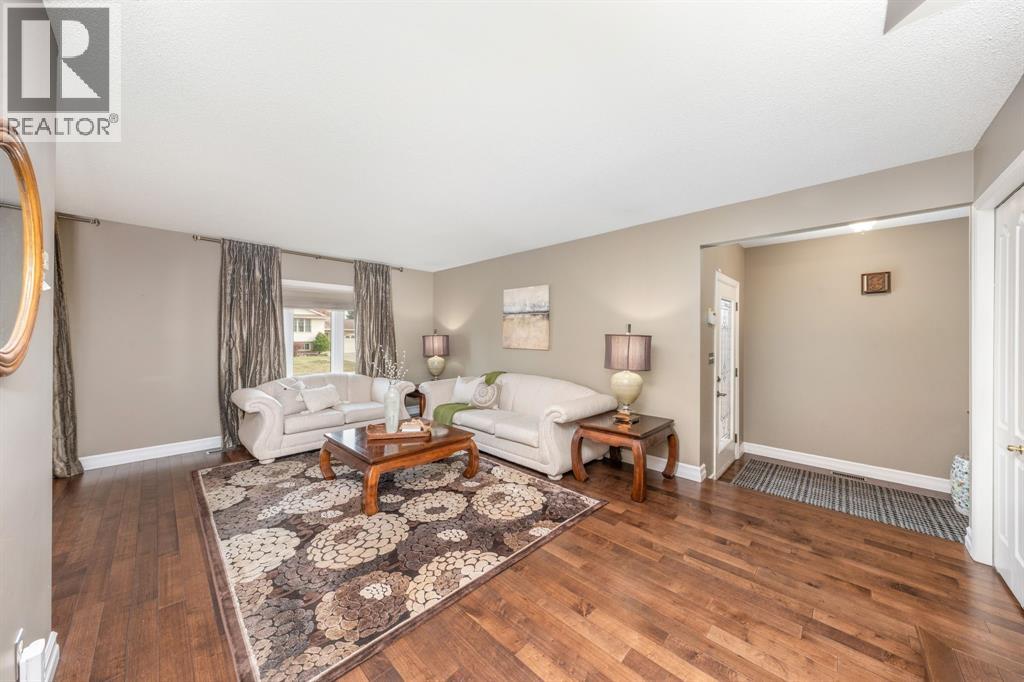 1013 Plymouth Street, Sarnia, Ontario  N7S 5Z4 - Photo 6 - 25026453