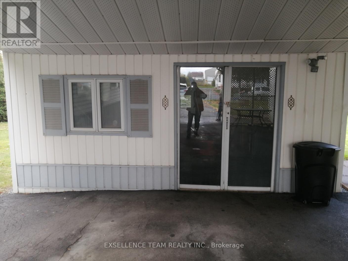 3912 Bobby Street, North Glengarry, Ontario  K0C 1A0 - Photo 13 - X12470933