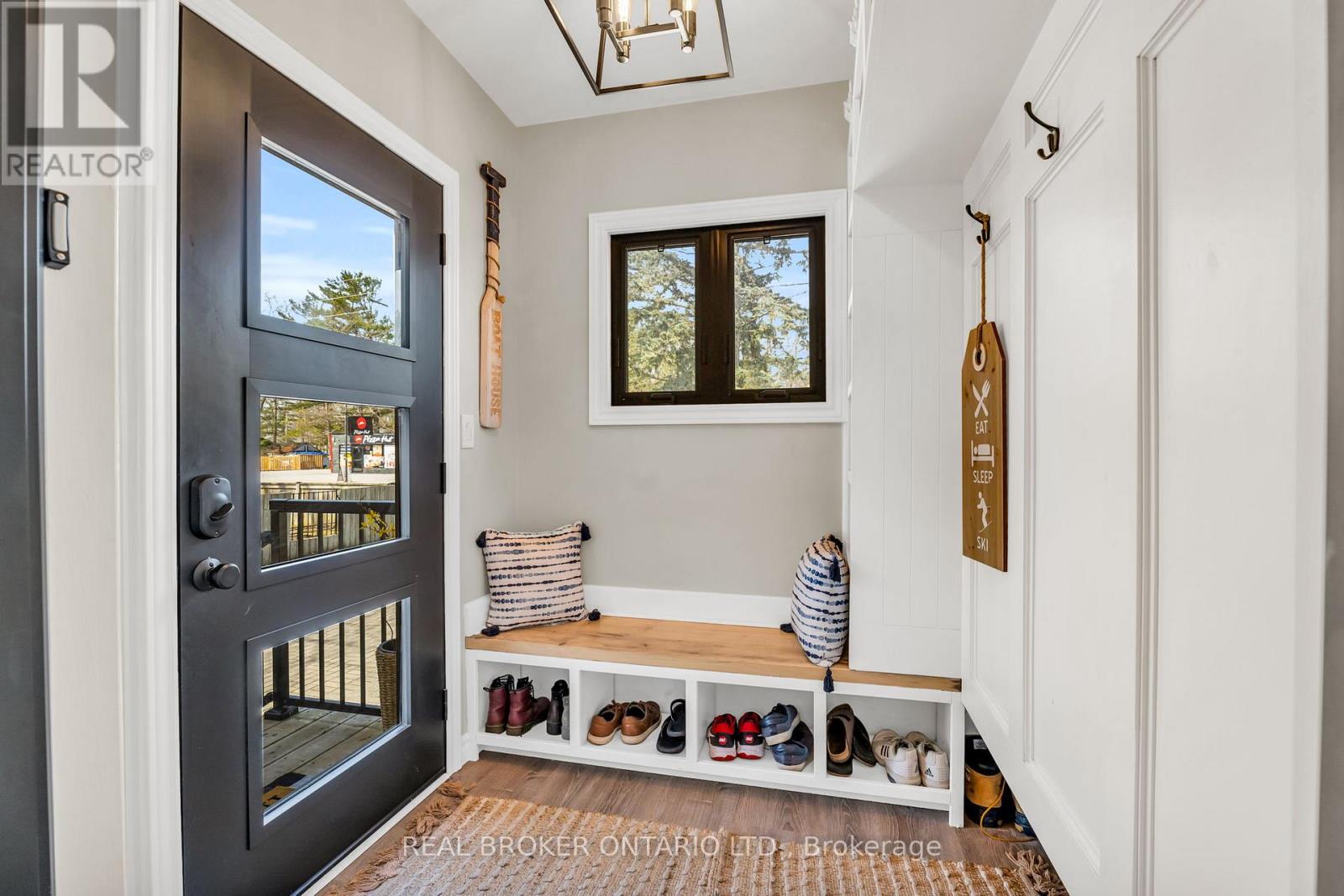 1359 Mosley Street, Wasaga Beach, Ontario  L9Z 2C7 - Photo 10 - S12456955